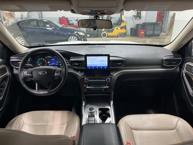 Certified 2020 Ford Explorer XLT w/ Equipment Group 202A image 40