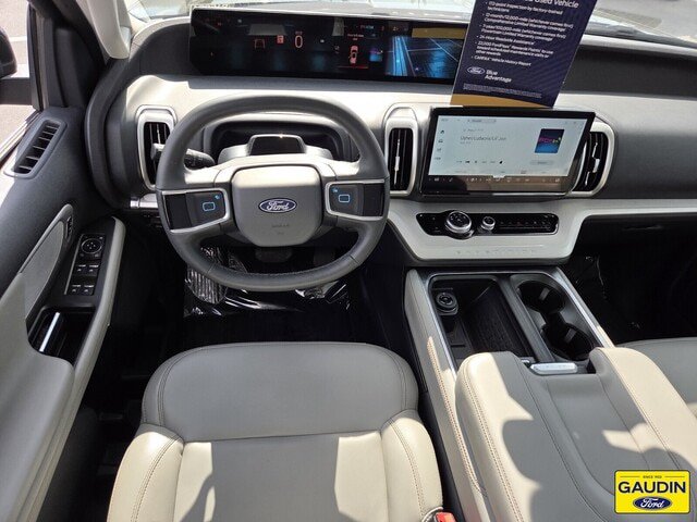 Certified 2025 Ford Expedition Active AWD/4WD image 14