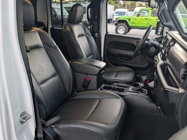 Used 2023 Jeep Gladiator Sport image 15