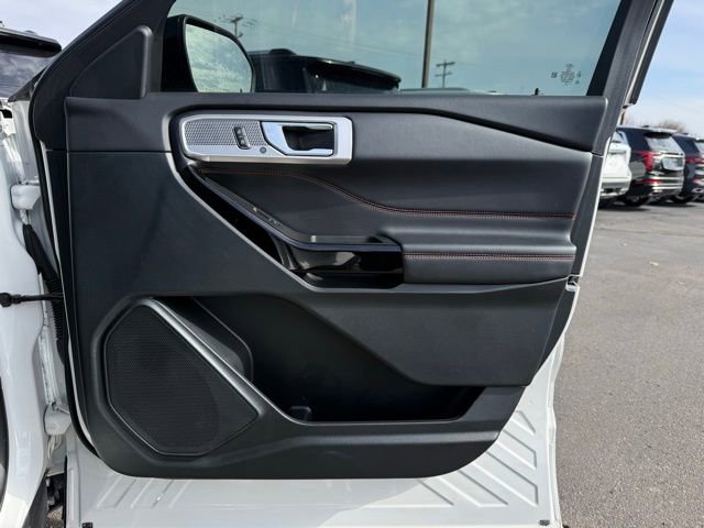 Certified 2024 Ford Explorer ST-Line w/ Class IV Trailer Tow Package image 18