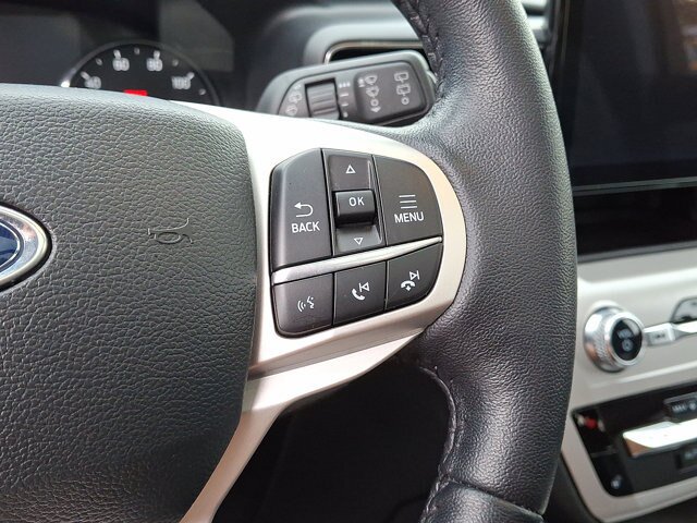 Certified 2023 Ford Explorer XLT w/ Equipment Group 202A AWD/4WD image 9