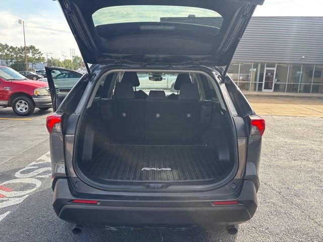 Used 2024 Toyota RAV4 LE FWD image 30