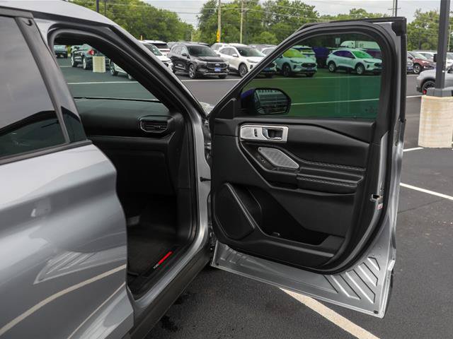 Certified 2020 Ford Explorer ST w/ ST Street Pack AWD/4WD image 38
