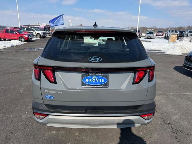 Used 2025 Hyundai Tucson SE image 4