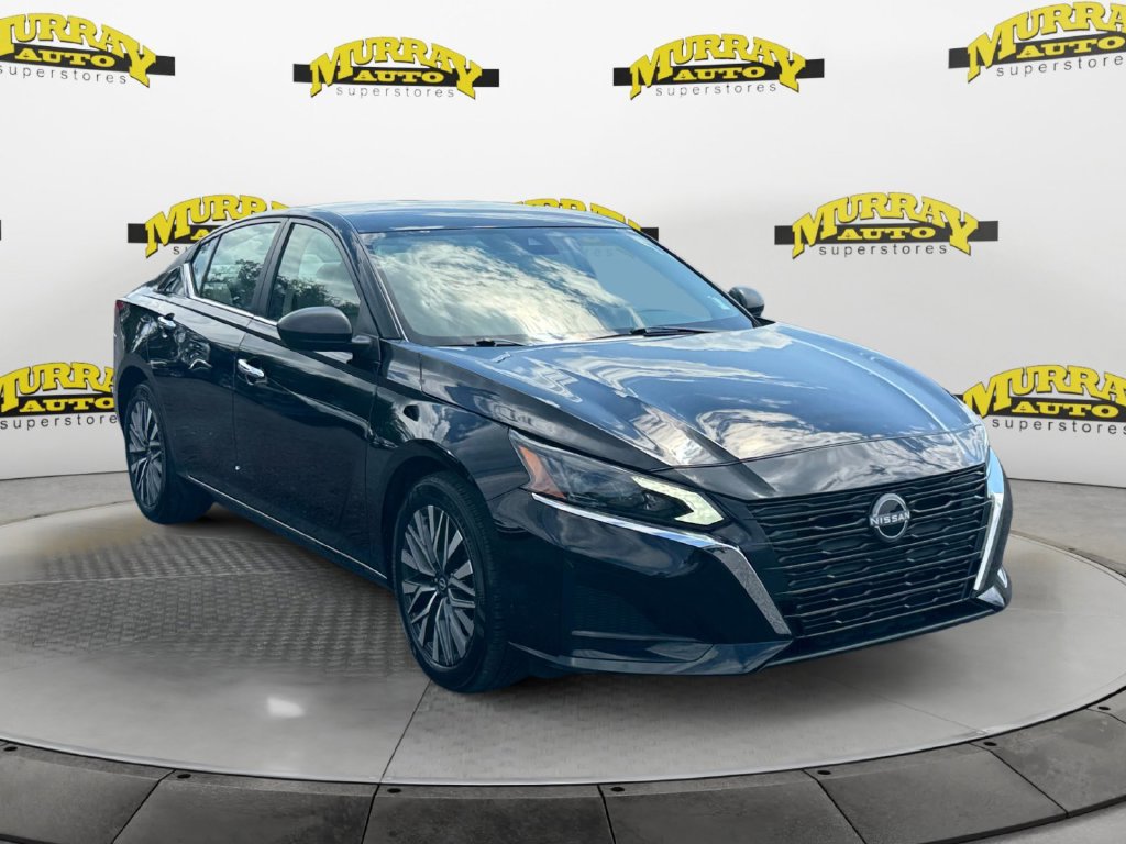 Used 2025 Nissan Altima 2.5 SV FWD image 10