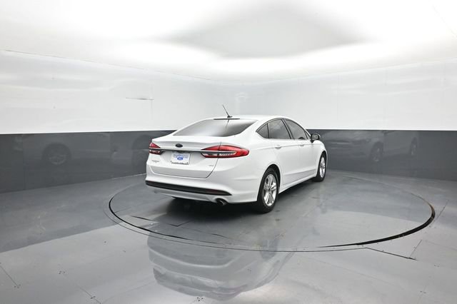 Certified 2018 Ford Fusion SE FWD image 7