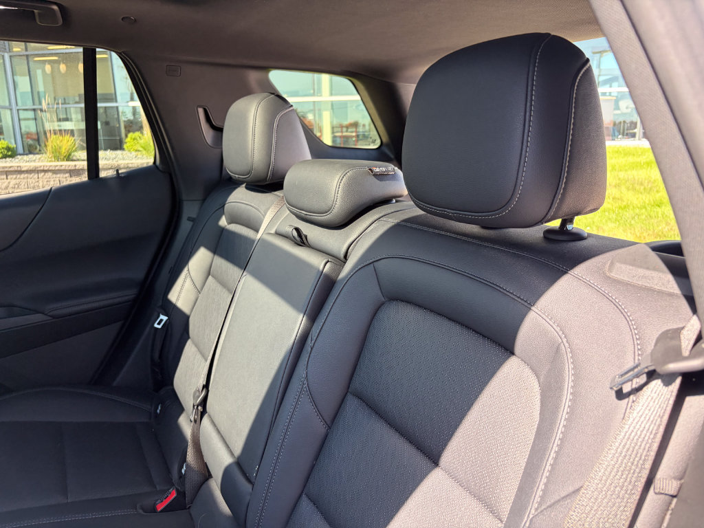 Used 2025 Chevrolet Equinox LT w/ Convenience Package II AWD/4WD image 13