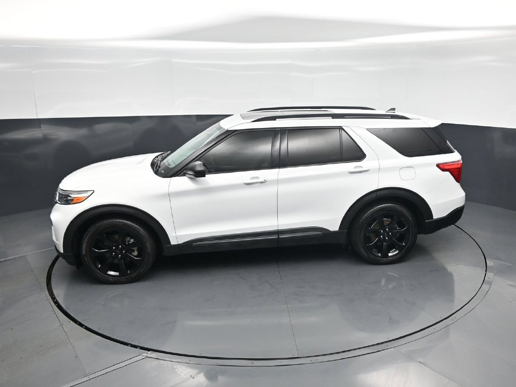 Certified 2021 Ford Explorer XLT w/ Equipment Group 202A RWD image 37