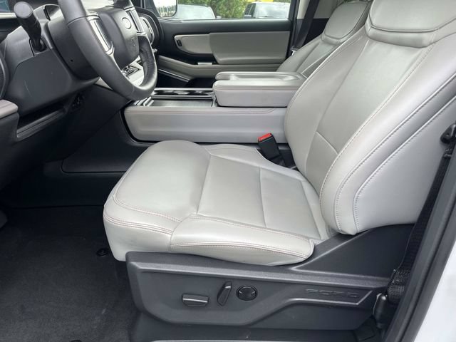 Certified 2025 Ford Expedition Active AWD/4WD image 10