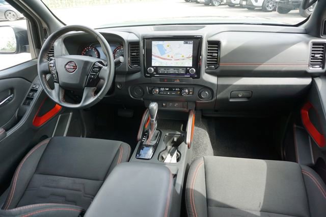 Used 2023 Nissan Frontier Pro-X w/ Technology Package image 11