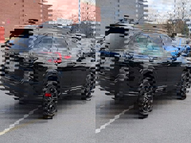 Used 2023 Subaru Outback Onyx Edition image 4