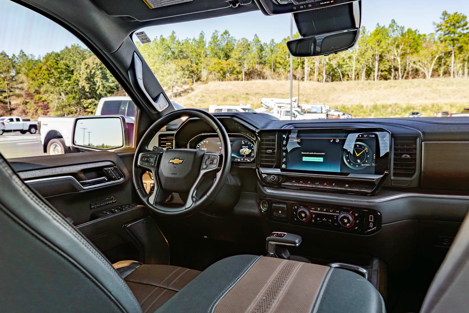 Used 2023 Chevrolet Silverado 1500 High Country w/ Technology Package AWD/4WD image 28
