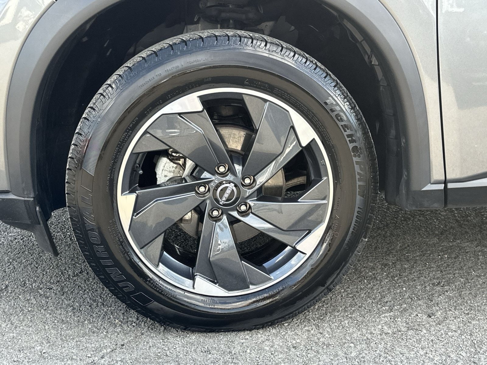 Used 2024 Nissan Rogue SV AWD/4WD image 20
