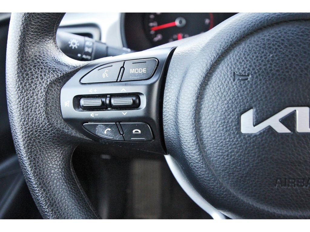 Used 2023 Kia Rio LX image 18
