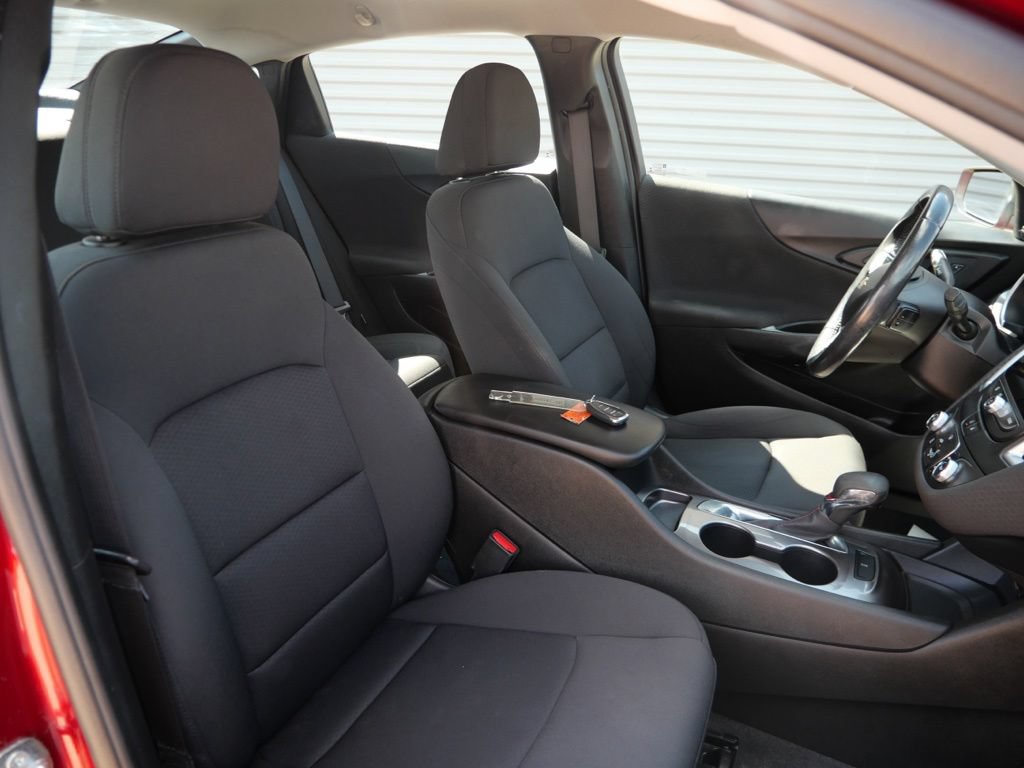 Used 2021 Chevrolet Malibu RS FWD image 21
