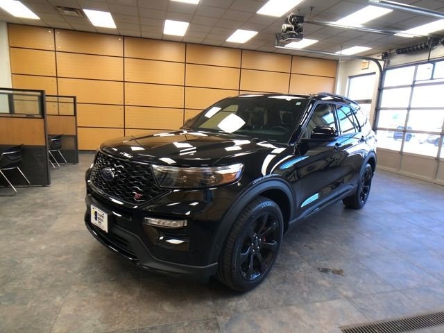 Certified 2022 Ford Explorer ST w/ Equipment Group 401A image 3