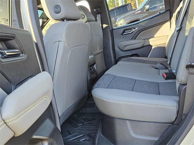 Used 2024 Chevrolet Colorado ZR2 w/ Technology Package image 12