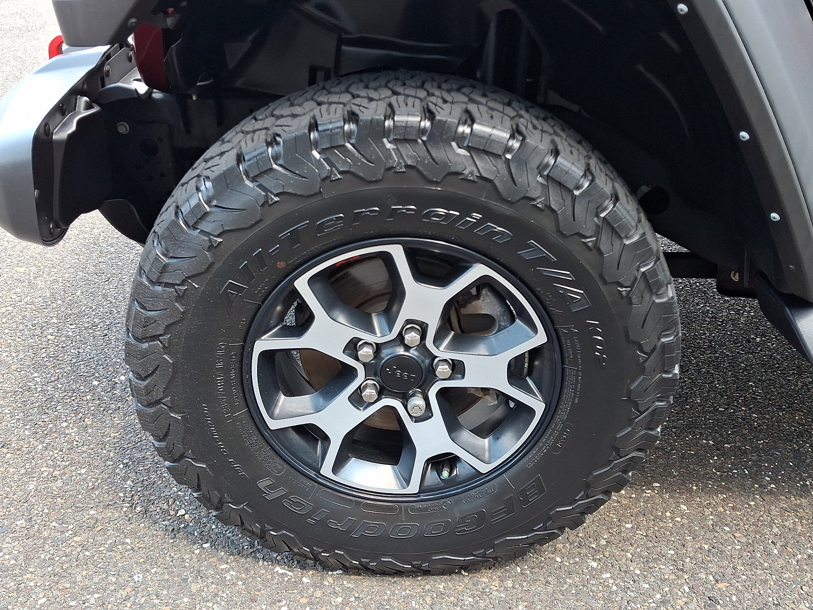 Used 2022 Jeep Wrangler Unlimited Rubicon w/ Cold Weather Group AWD/4WD image 10