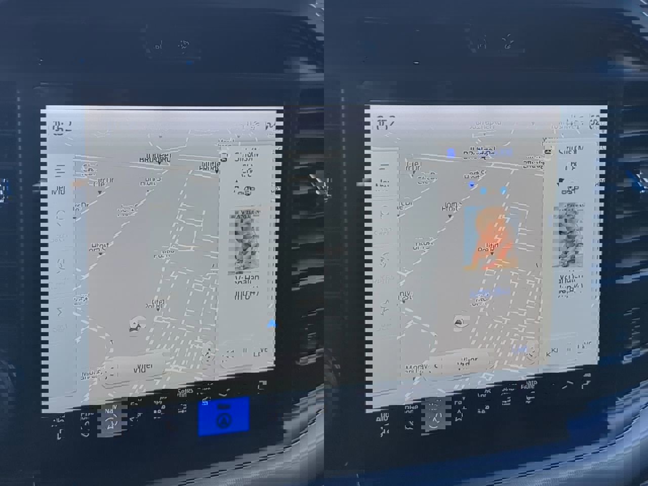 Certified 2025 Ford F150 Lariat w/ Equipment Group 501A Mid image 19