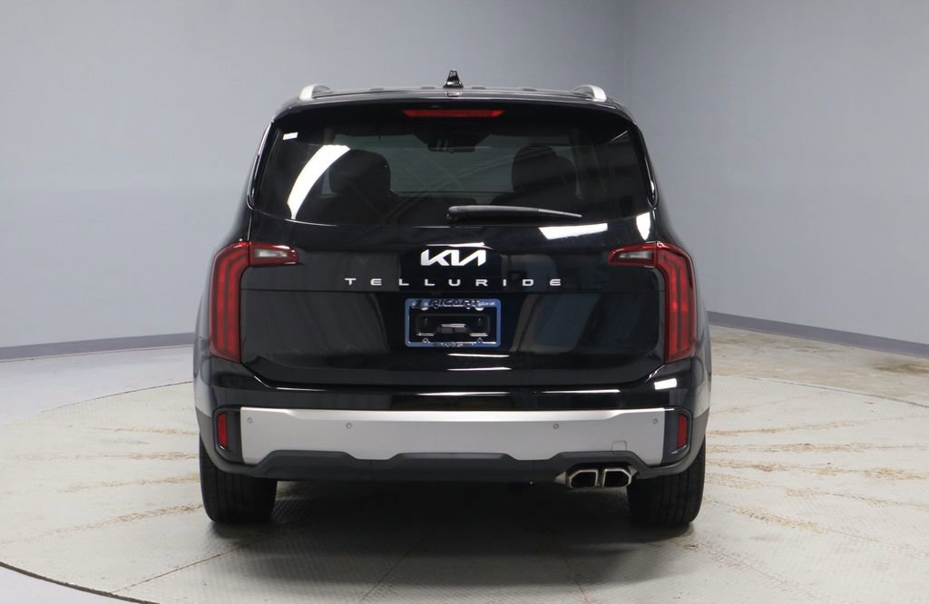 Used 2025 Kia Telluride S FWD image 11