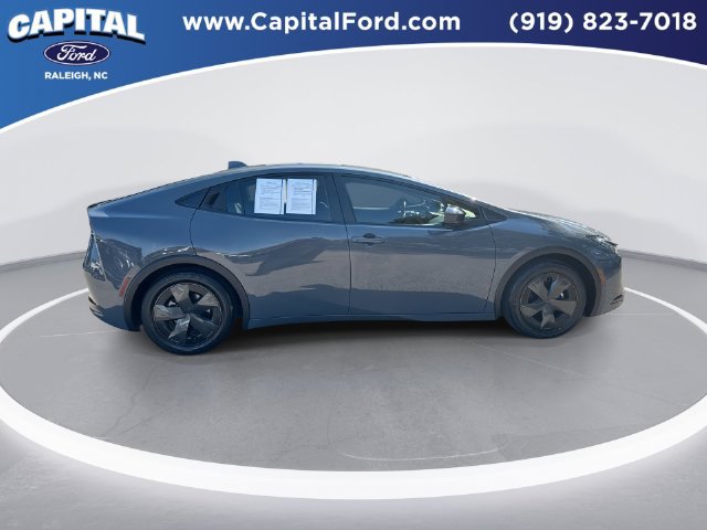 Used 2025 Toyota Prius LE FWD image 9