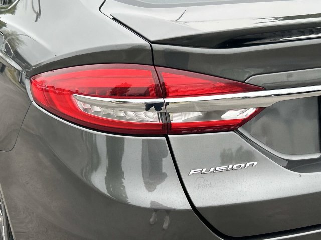 Certified 2018 Ford Fusion SE w/ Equipment Group 201A FWD image 11