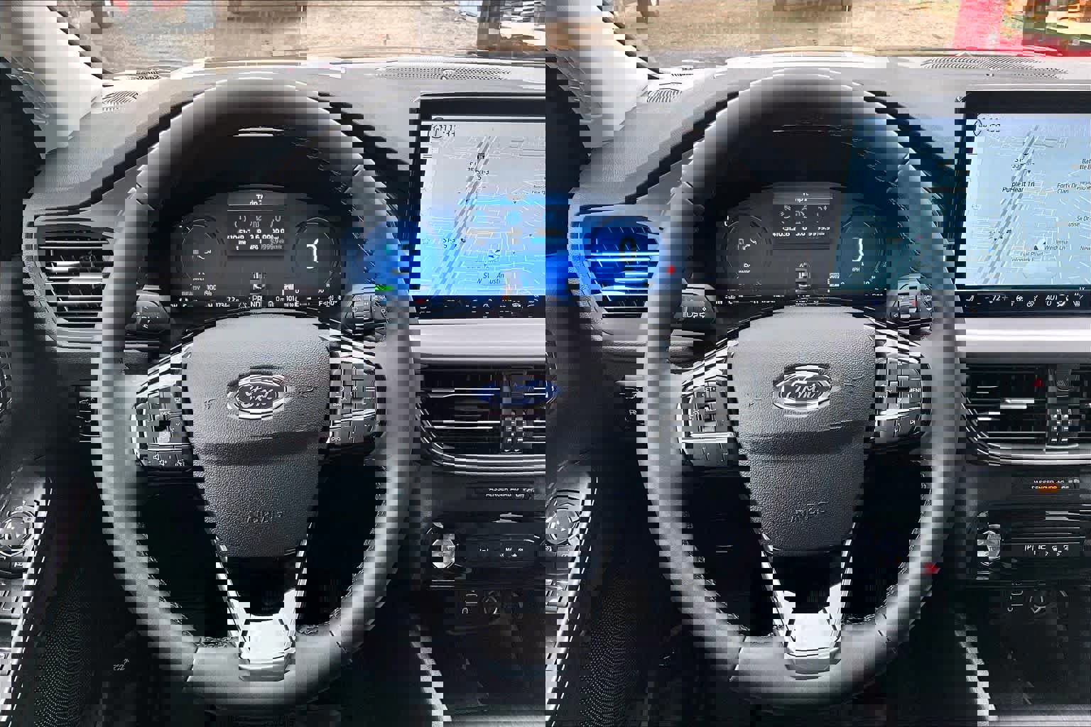 Certified 2025 Ford Escape SE w/ PHEV Premium Package image 8