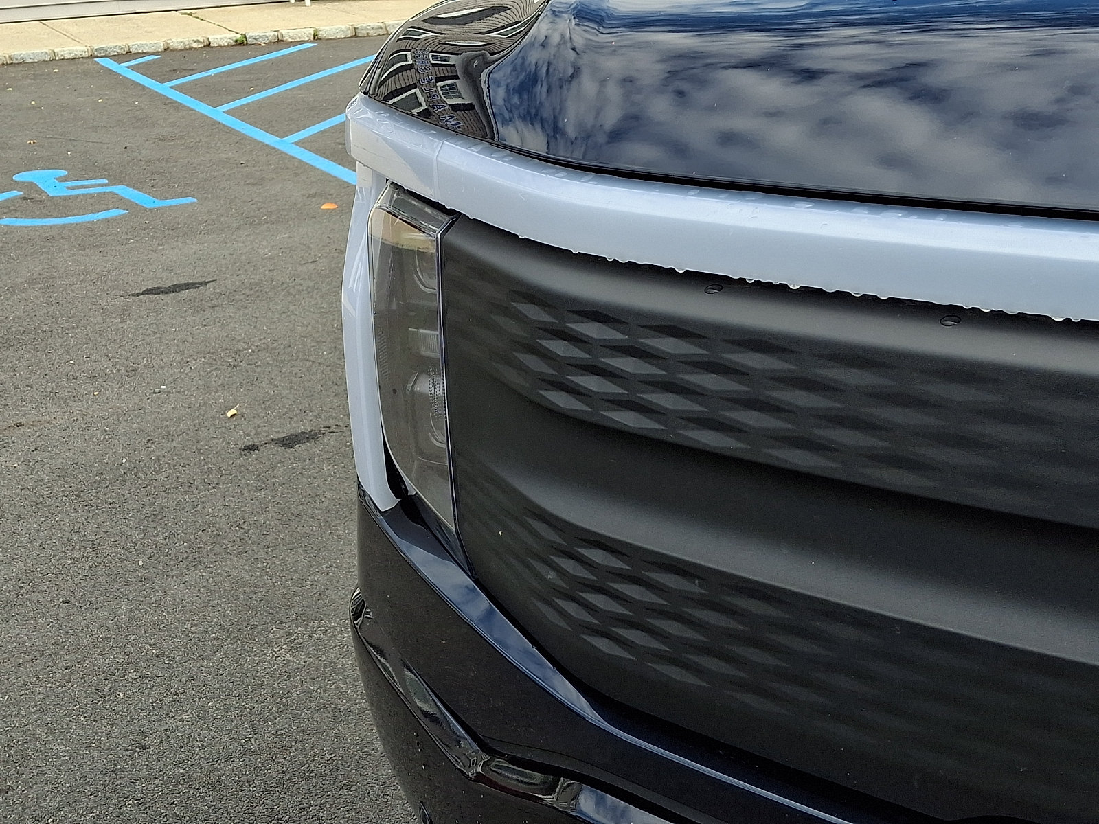 Certified 2025 Ford F150 Lightning Flash AWD/4WD image 10