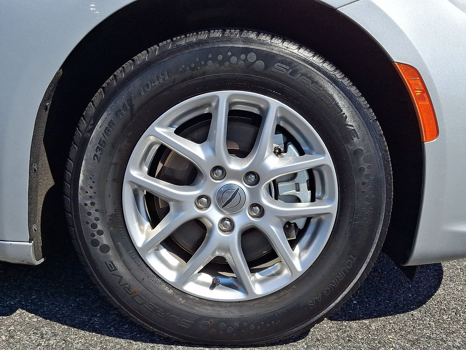 Used 2024 Chrysler Pacifica Touring-L FWD image 8