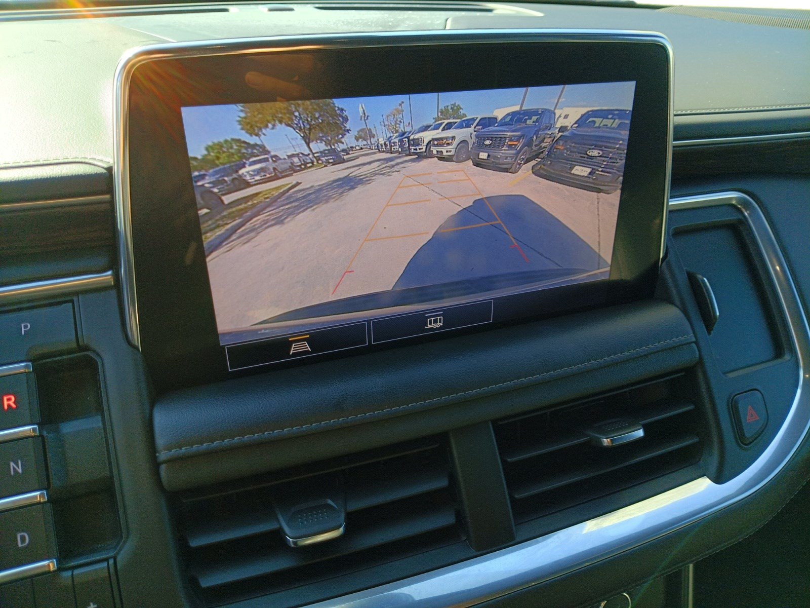 Used 2021 Chevrolet Tahoe LT RWD image 16