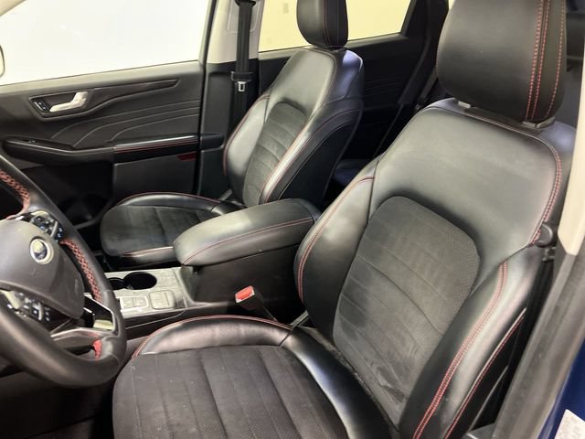 Certified 2022 Ford Escape SEL w/ SEL Stealth AWD Package image 4