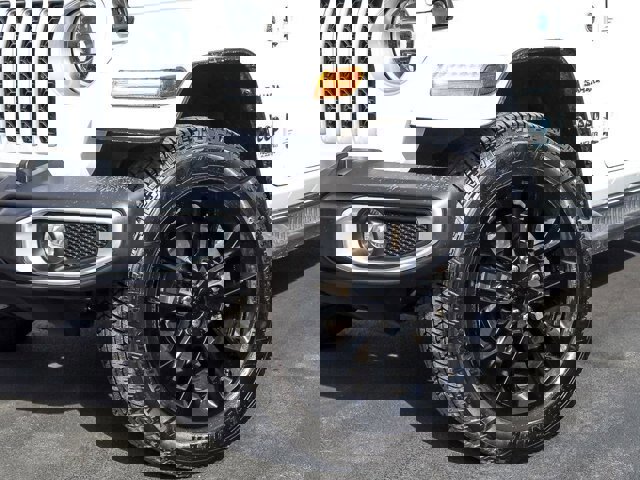 Used 2021 Jeep Wrangler Unlimited Sahara w/ Cold Weather Group image 10