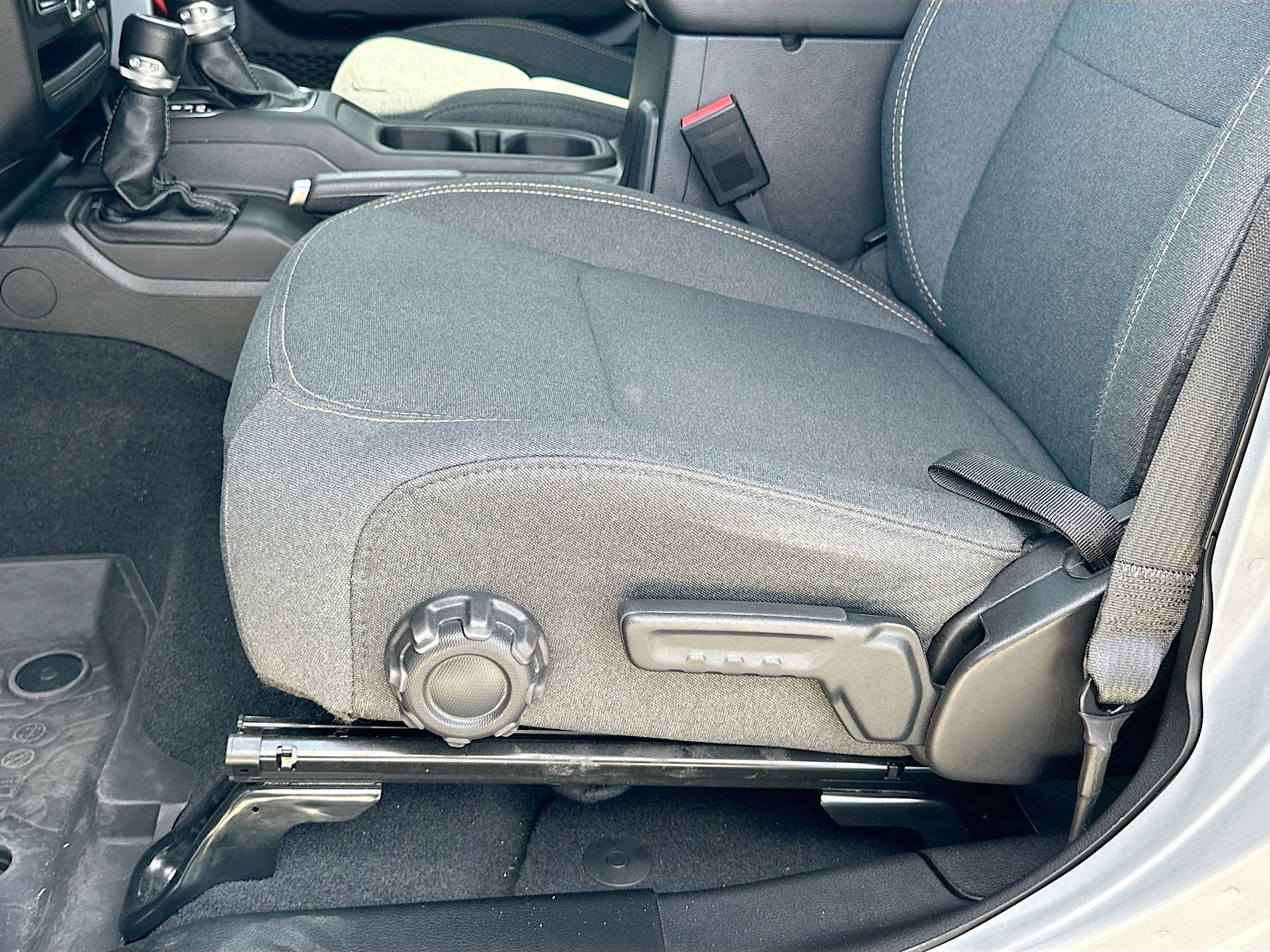 Used 2024 Jeep Wrangler Sport S AWD/4WD image 18