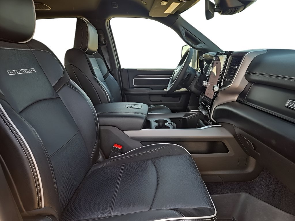 Used 2026 RAM 3500 Laramie AWD/4WD image 20