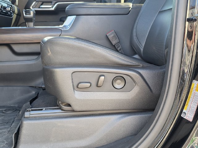 Used 2023 GMC Sierra 1500 SLT AWD/4WD image 16