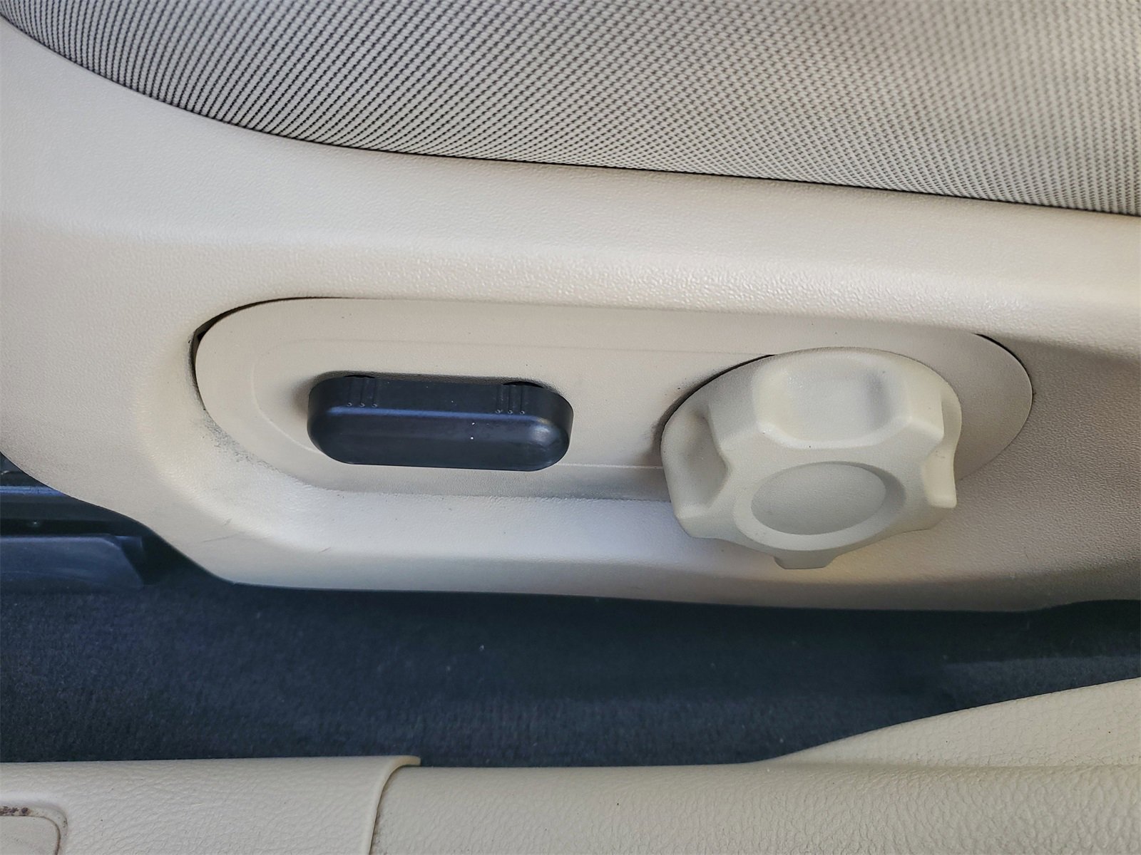 Certified 2017 Ford Taurus SE image 17