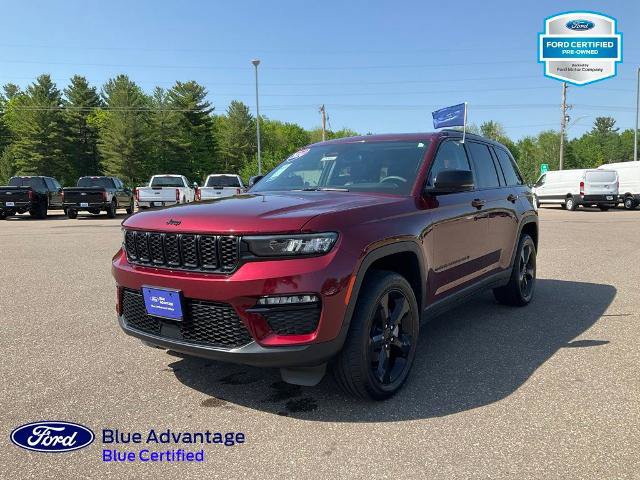 Used 2024 Jeep Grand Cherokee Limited w/ Black Appearance Package AWD/4WD image 27