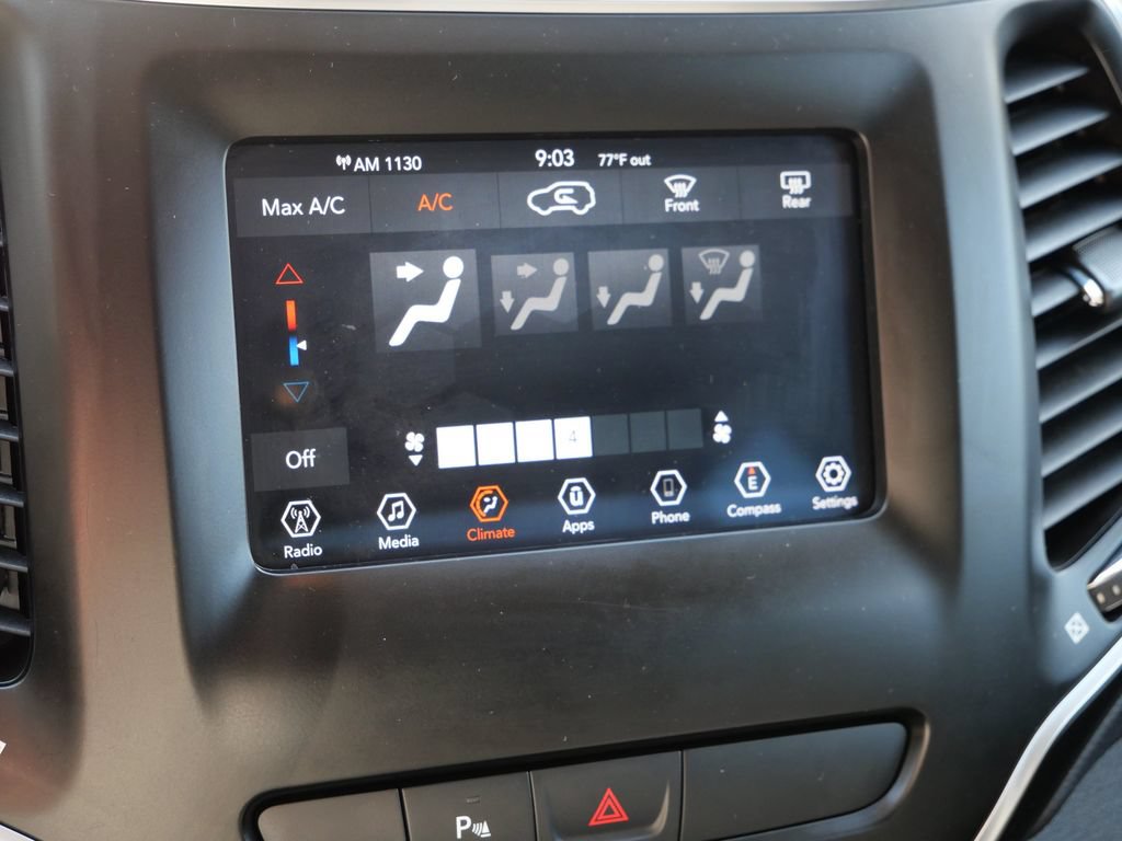 Used 2020 Jeep Cherokee Latitude w/ Safety Group AWD/4WD image 24