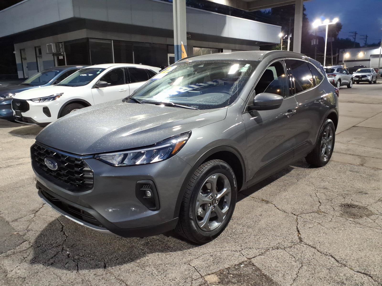 Certified 2025 Ford Escape ST-Line Select AWD/4WD image 7