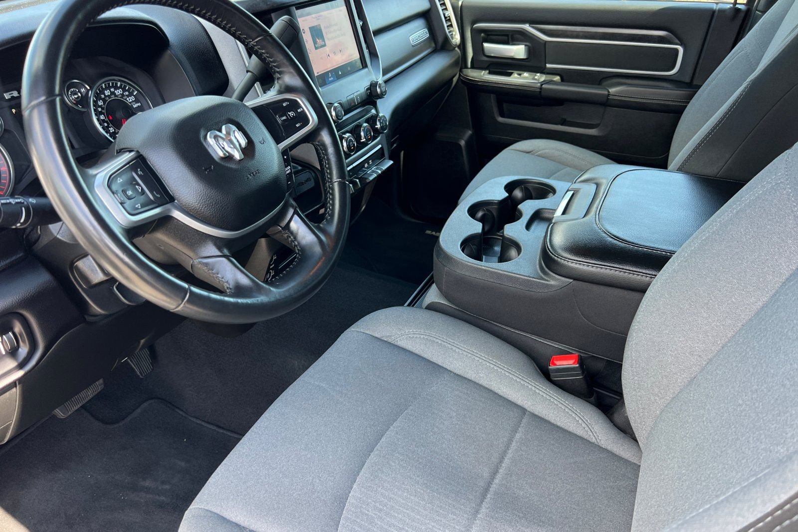 Used 2024 RAM 3500 Big Horn AWD/4WD image 11