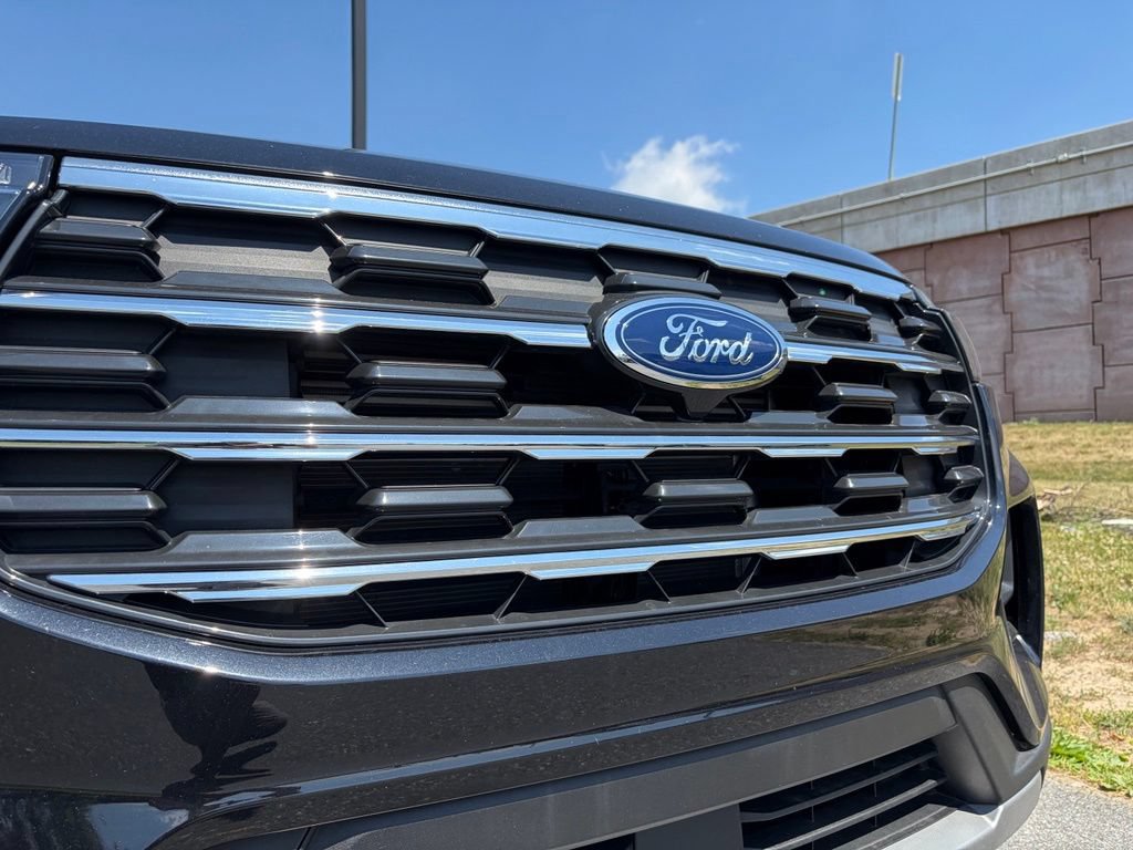 Certified 2025 Ford Explorer Active w/ Active Comfort Package AWD/4WD image 11