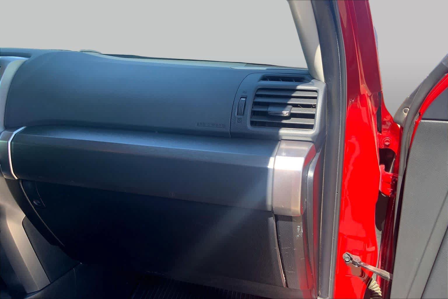 Used 2022 Toyota 4Runner SR5 Premium w/ Moonroof Package AWD/4WD image 18