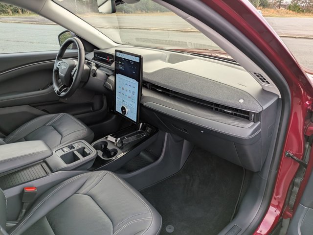 Certified 2025 Ford Mustang Mach-E Premium AWD/4WD image 36