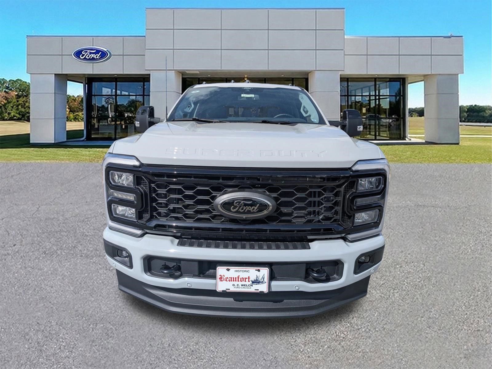 Certified 2026 Ford F250 Lariat w/ Black Appearance Package image 9