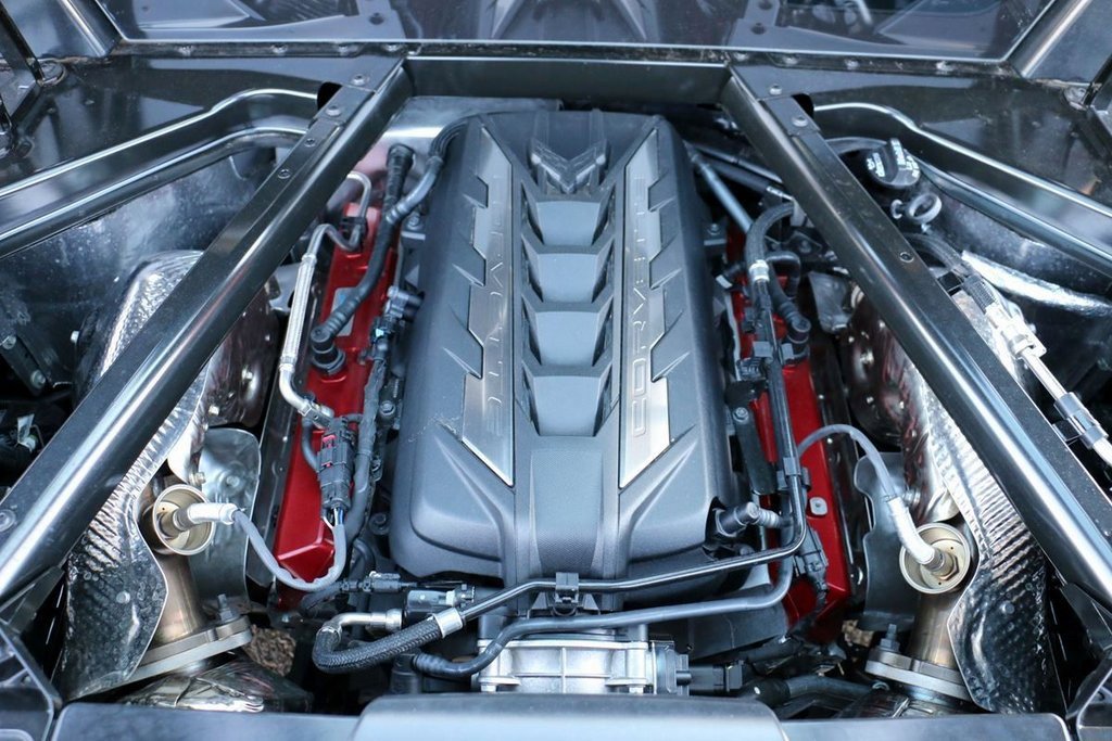 Used 2024 Chevrolet Corvette Stingray Preferred Cpe w/ 2LT image 31