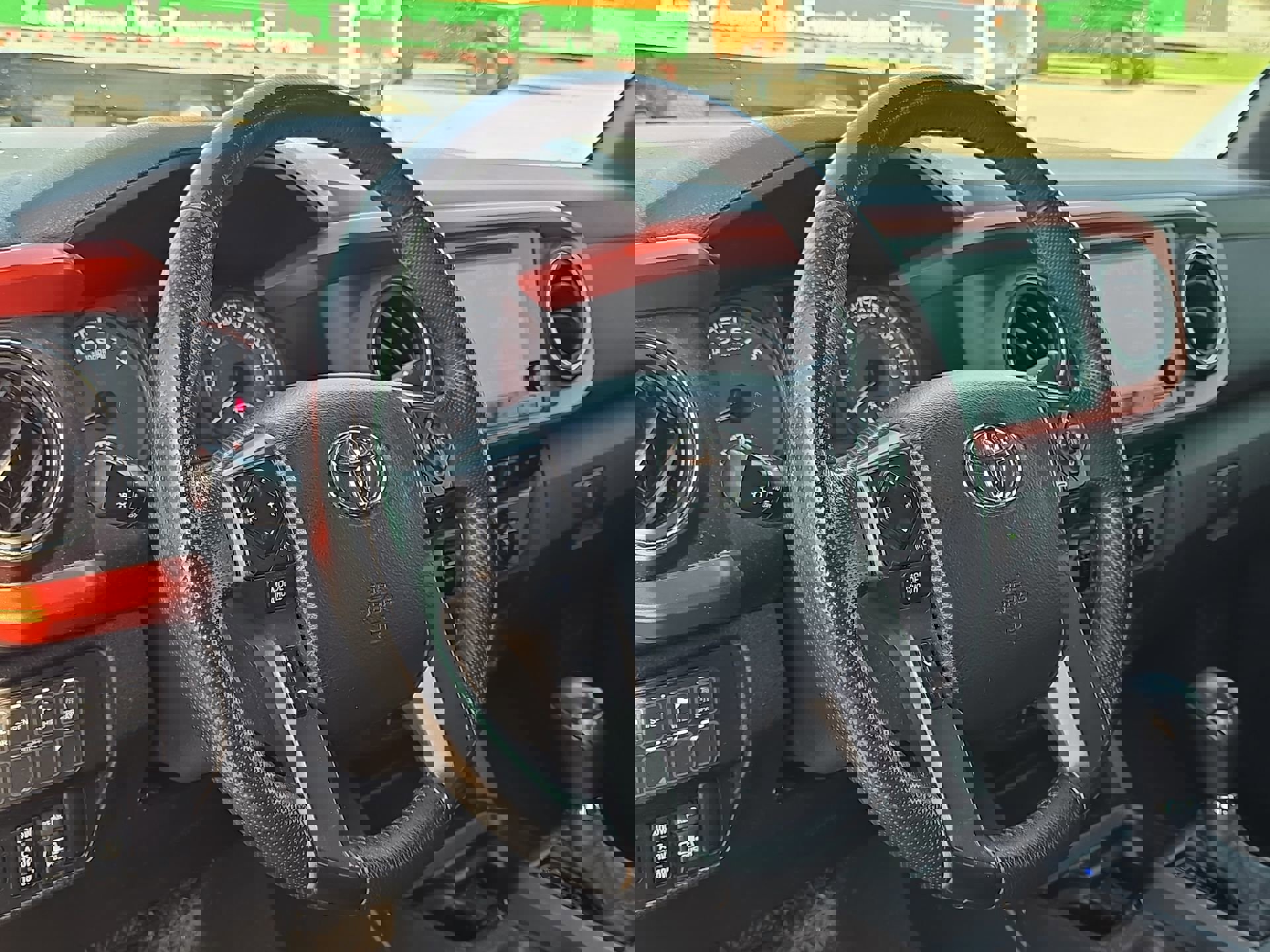 Used 2017 Toyota Tacoma TRD Off-Road w/ Premium & Technology Package image 12