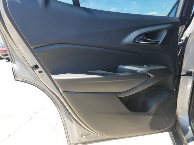 Used 2024 Chevrolet Trax LS w/ LS Convenience Package FWD image 22