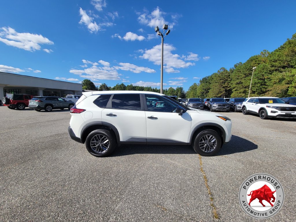 Used 2023 Nissan Rogue S AWD/4WD image 8