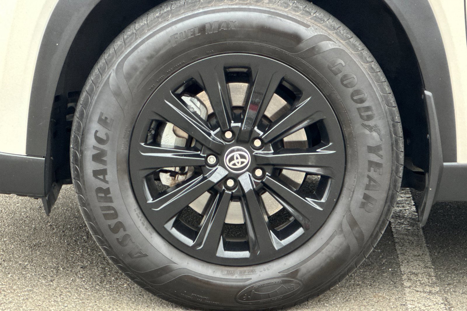 Used 2024 Toyota Grand Highlander AWD image 29