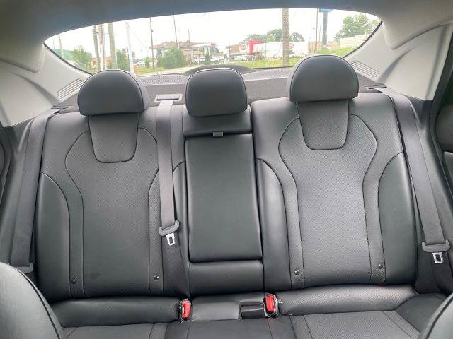 Used 2022 Hyundai Elantra Limited FWD image 27